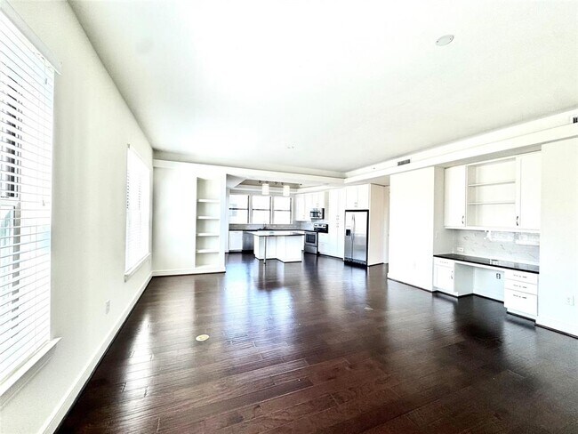 Foto del edificio - 2303 Mid Ln