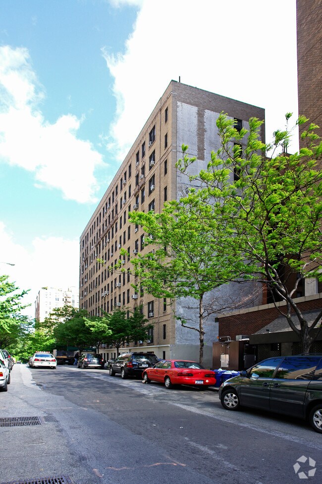 Building Photo - 123 W 93rd St