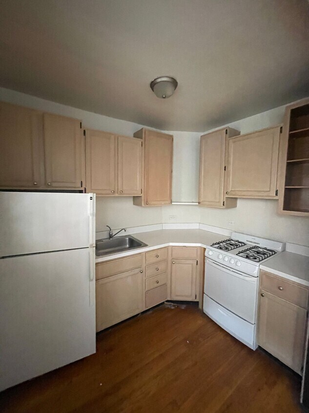 Foto del edificio - 3647 N Racine Ave