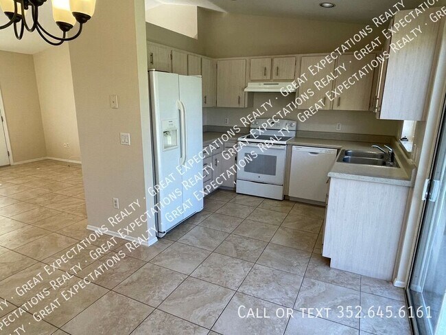 Building Photo - 7311 SE 110th Street Rd