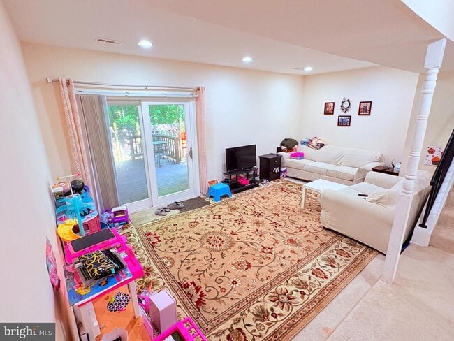 Building Photo - 15068 Catbrier Ct