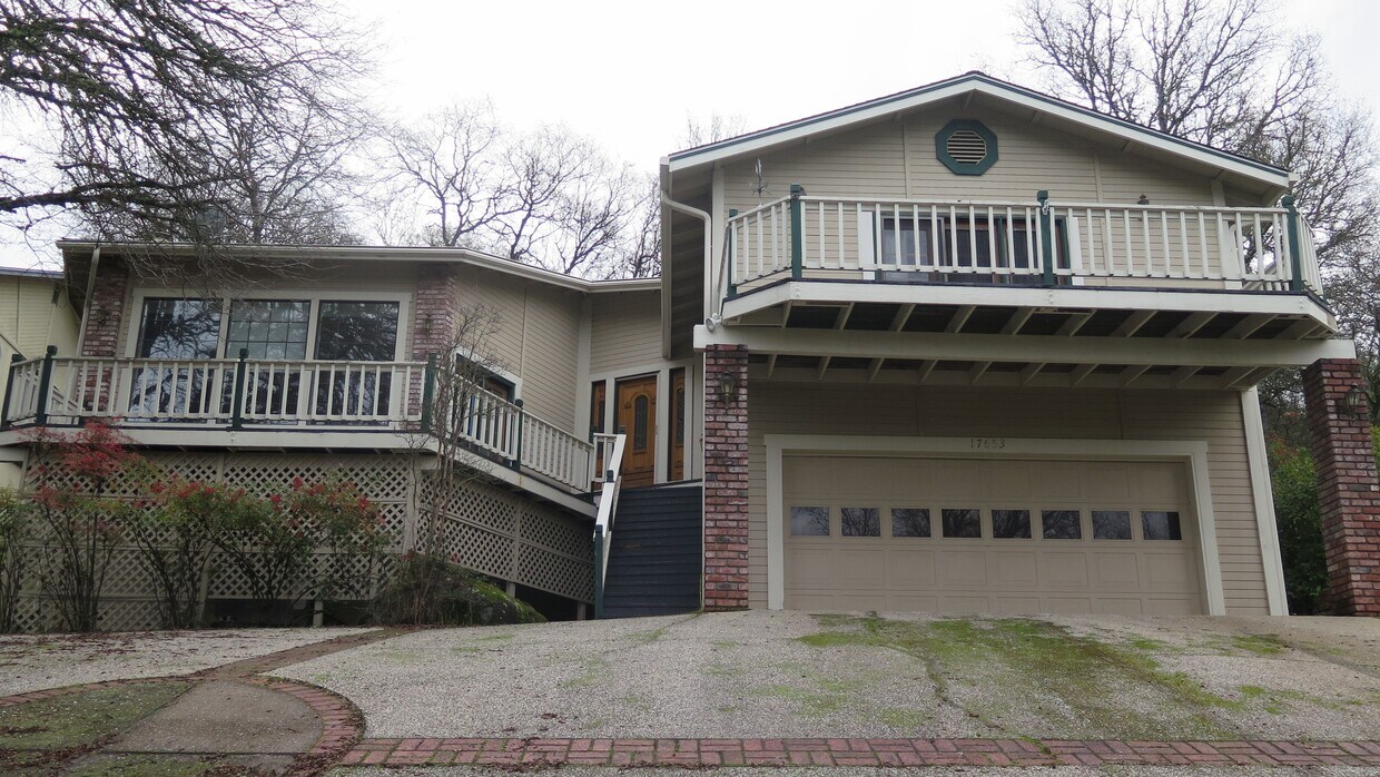 Foto principal - 17653 Chaparral Dr