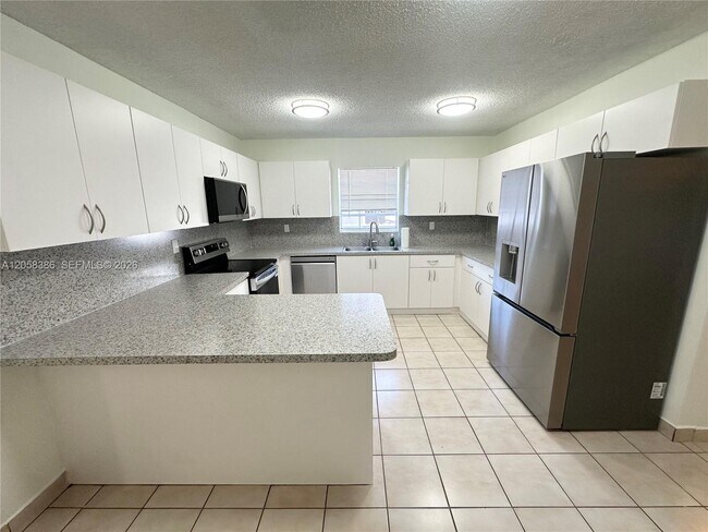 Foto del edificio - 9540 SW 36th St