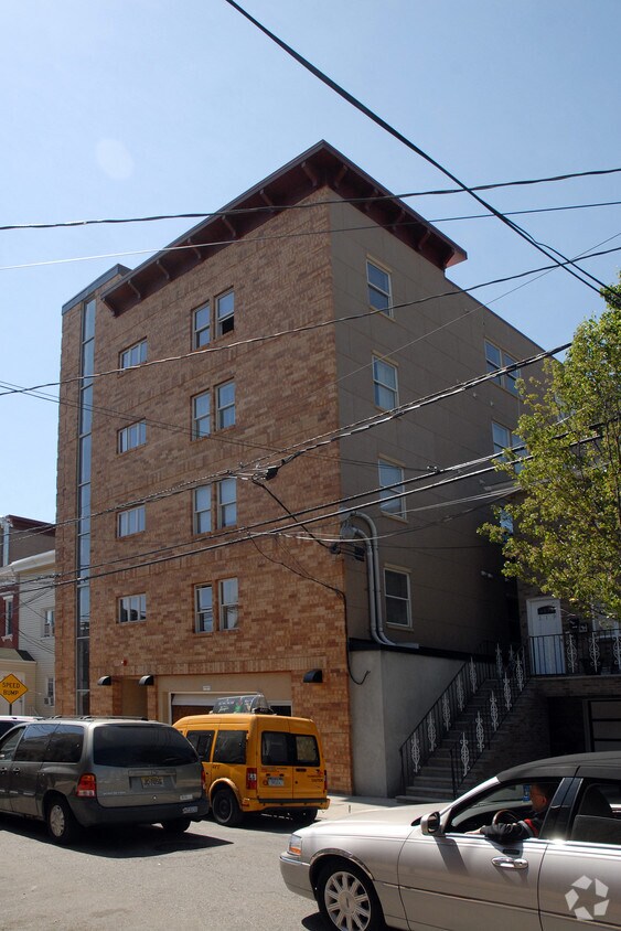 Exterior - 115-117 42nd St
