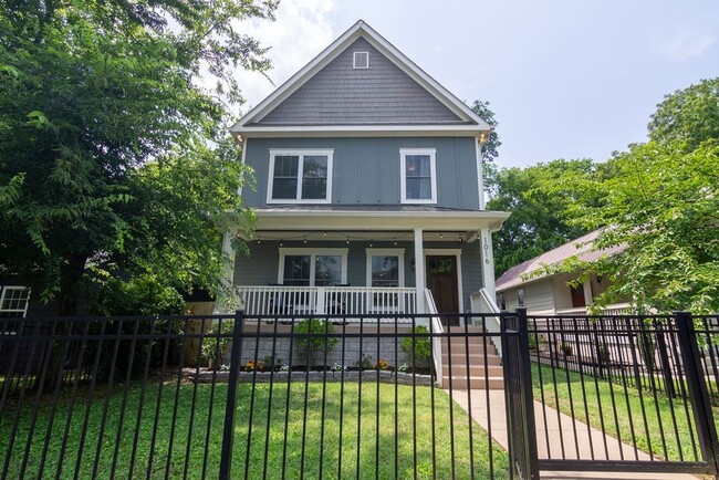 Building Photo - Great cottage house just off Ellington Pkwy-close to downtown!