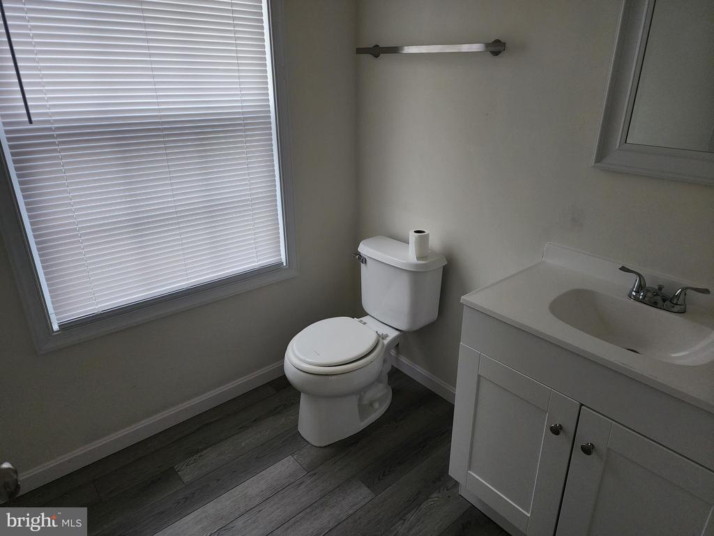 Primary Photo - 32 Acacia Pl