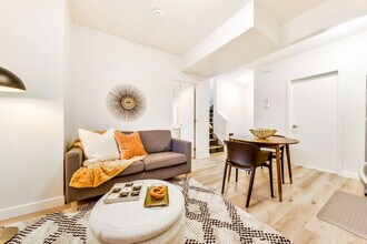 Building Photo - 15809-15897 97 Ave NW