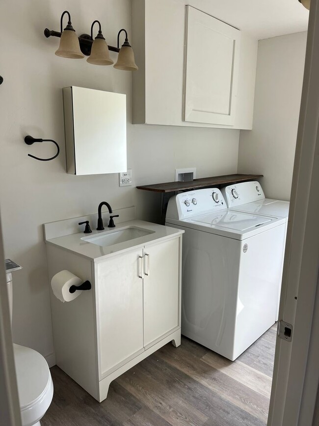 Building Photo - Smith