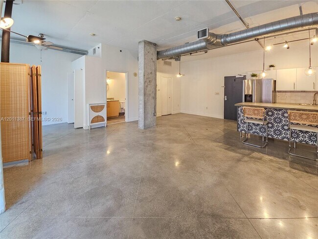 Foto del edificio - 444 NE 30th St