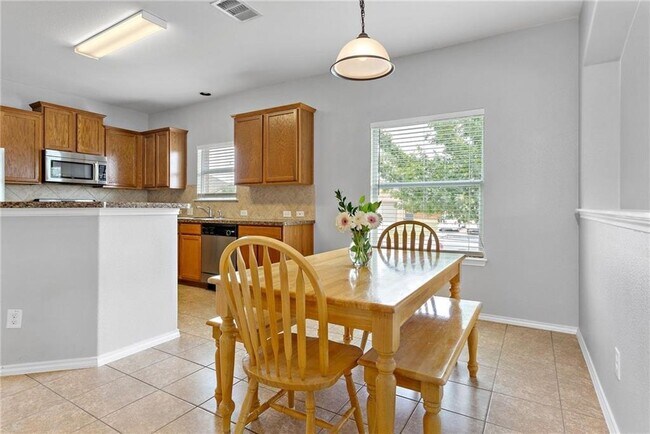 Building Photo - 4617 Tiddle Ln