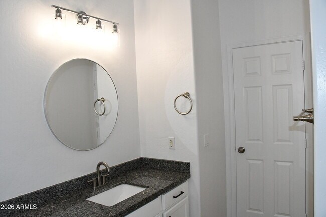 Foto del edificio - 8787 W Gardenia Ave
