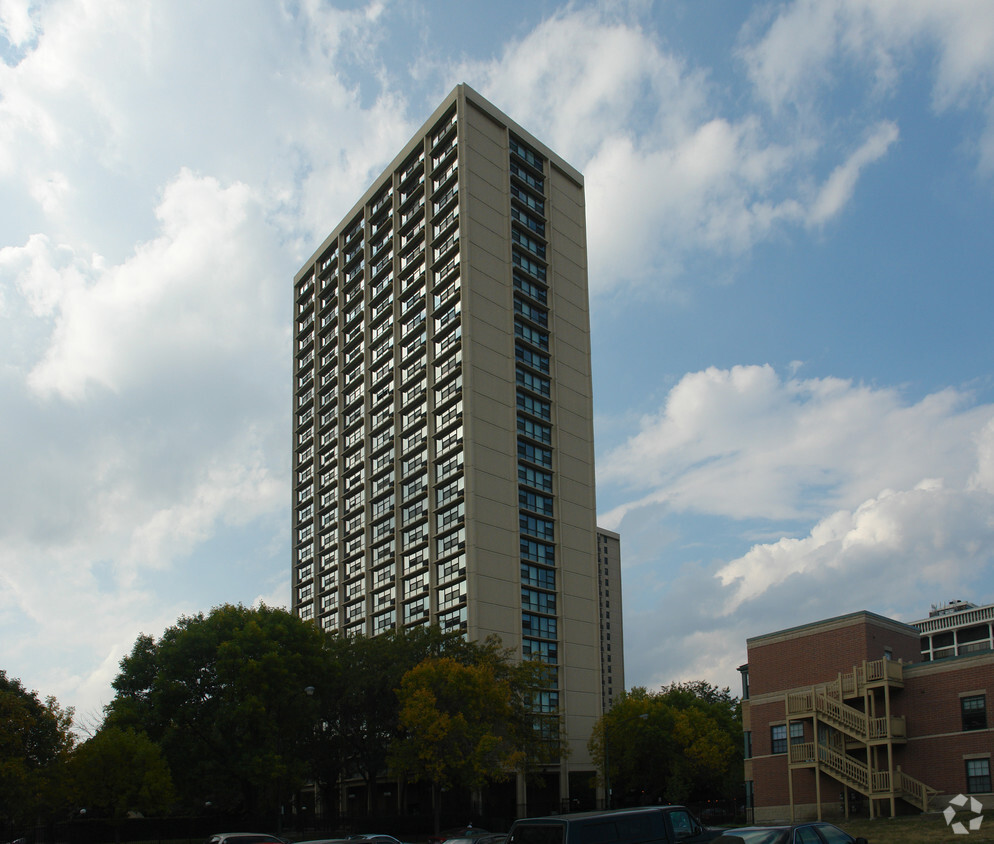 Cambridge Manor - Apartments in Chicago, IL | Apartments.com