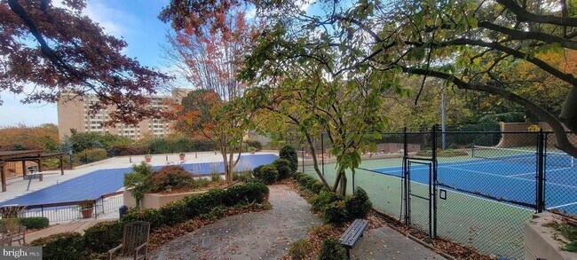 Foto del edificio - 5500 Holmes Run Pkwy