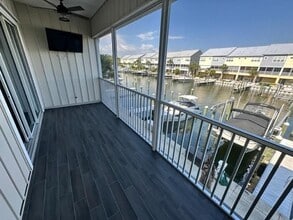 Building Photo - 6072 Moorings Dr S