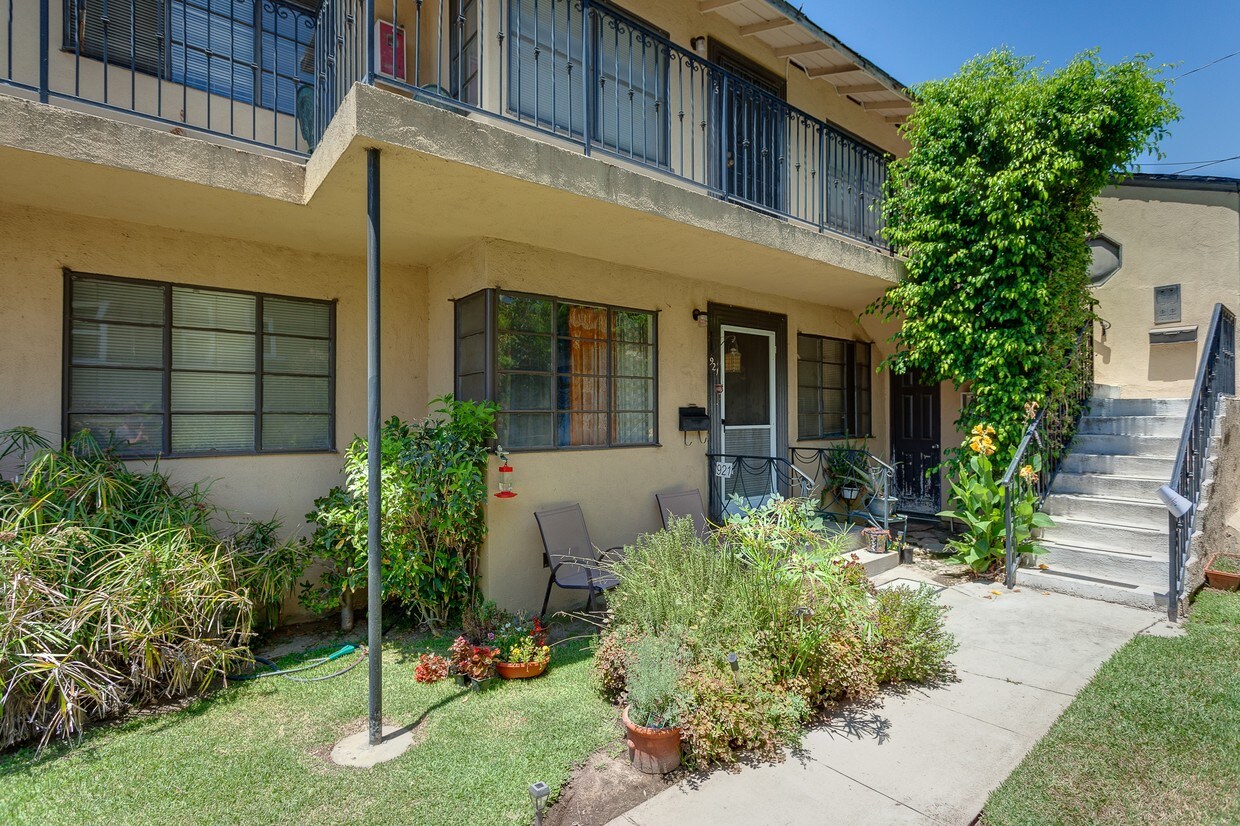 917 E Mendocino St, Altadena, CA 91001 Apartments in Altadena, CA