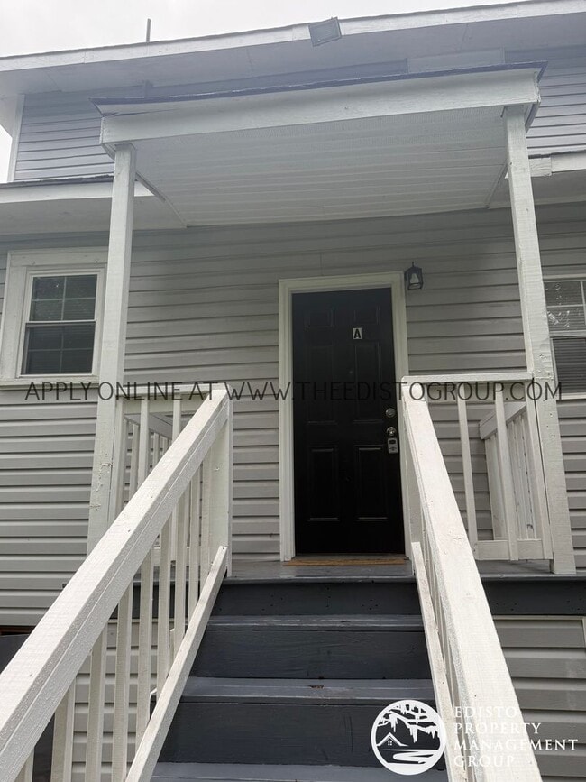 Building Photo - 497 Boulevard St