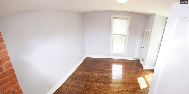 Building Photo - 121 Murray St