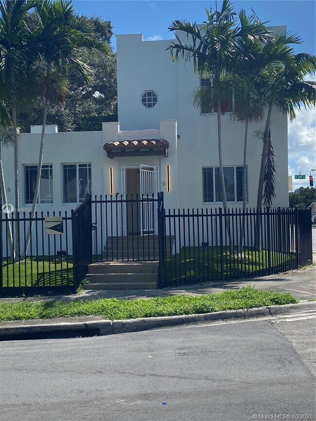 Foto del edificio - 6 NE 50th St
