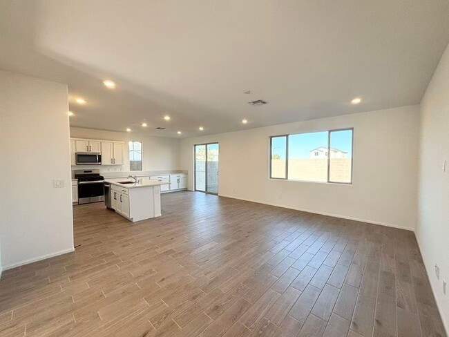 Building Photo - Brand new construction, modern & spacious ...