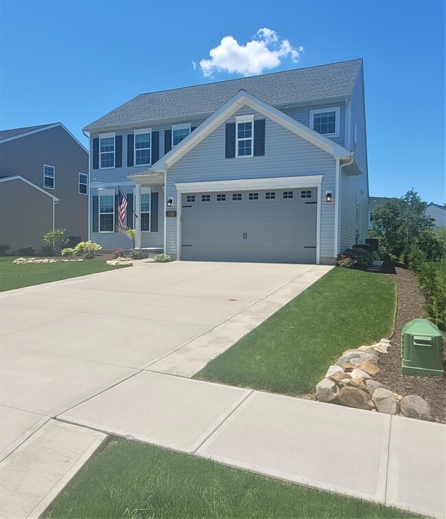 Building Photo - 823 Bearing Ct