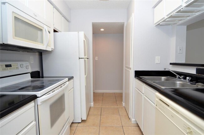 Foto del edificio - 8638 Fancy Finch Dr