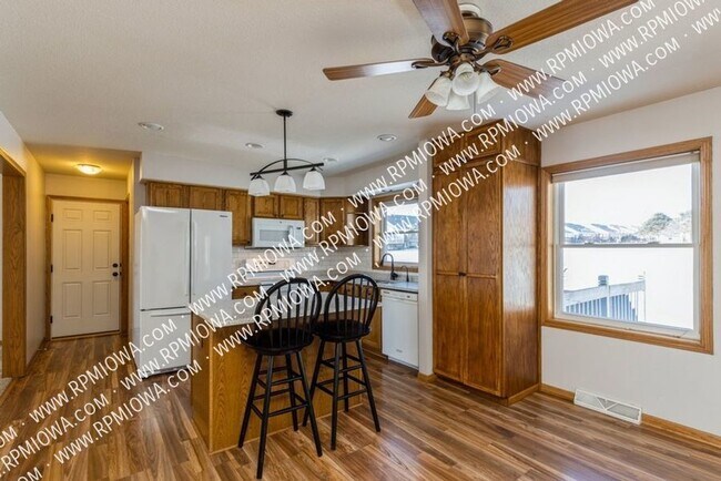 Foto del edificio - BEAUTIFUL ANKENY HOME!! 4 Bed, 3.5 Bath in...