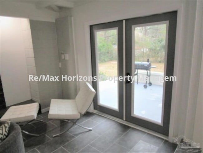 Foto del edificio - Great remodeled home!