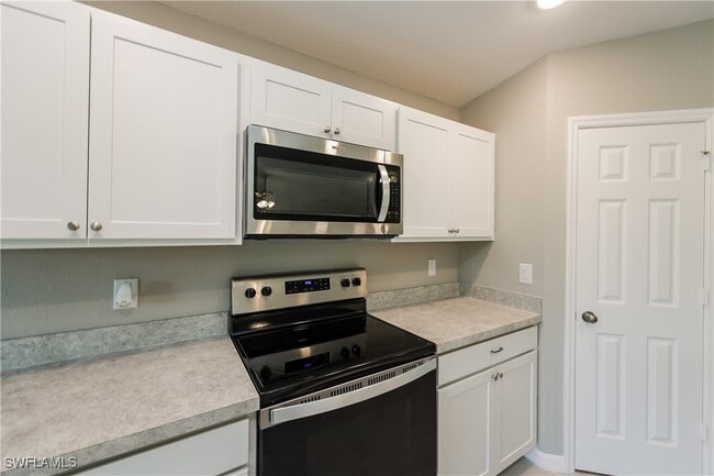 Building Photo - 1218 Beaver St E