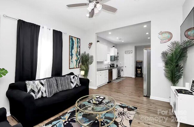 Foto del edificio - 1806 Vinton St