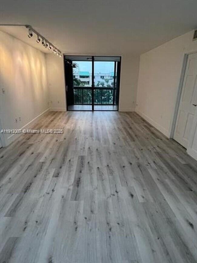 Foto del edificio - 2333 Brickell Ave