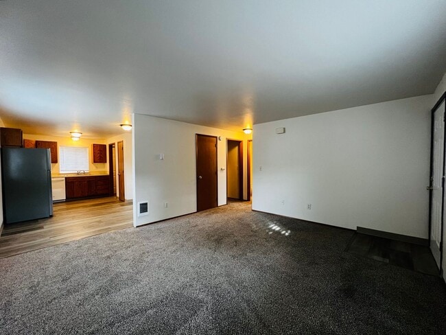 Building Photo - d1106