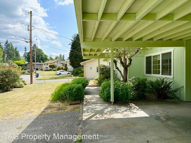 Building Photo - 3 br, 1.5 bath House - 447 155th Pl SE