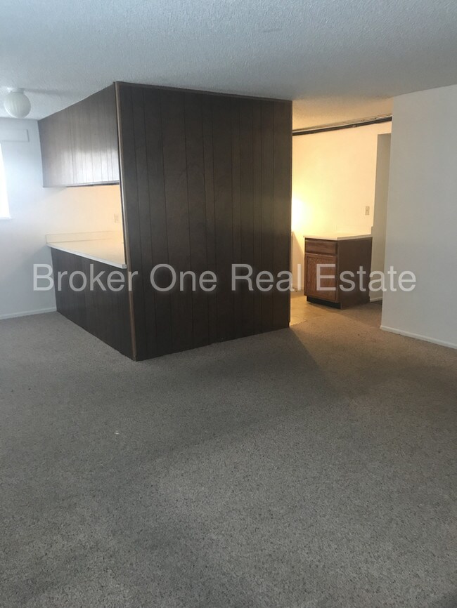 Foto del edificio - 901 E 23rd St