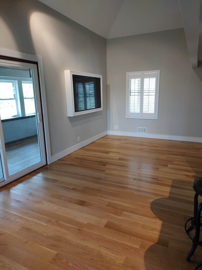 Living Room - 2125 US-9