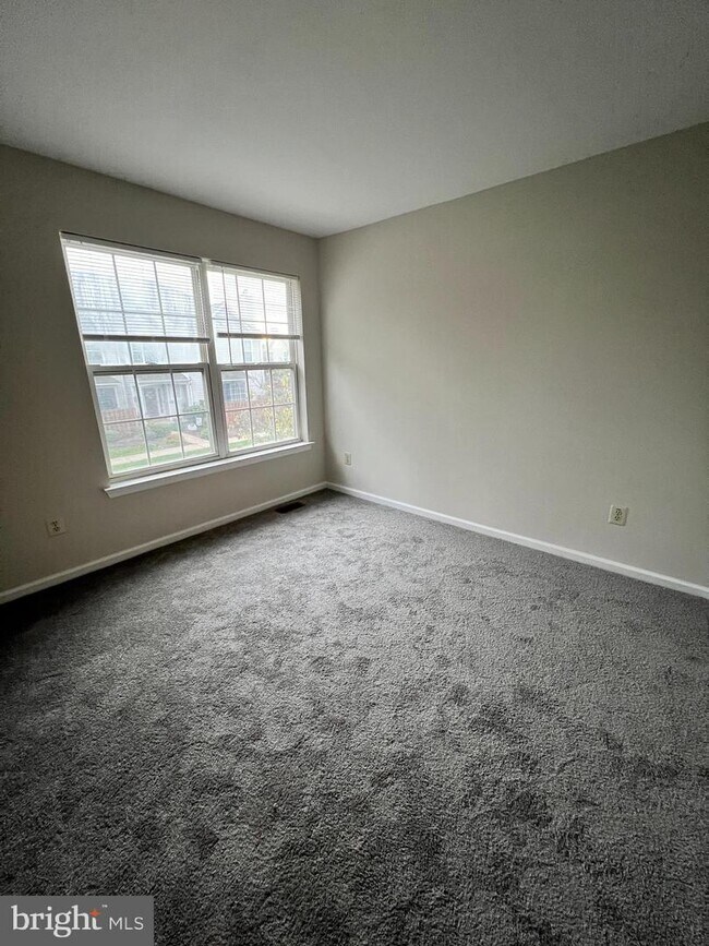 Foto del edificio - 6404 Spruce Mill Dr