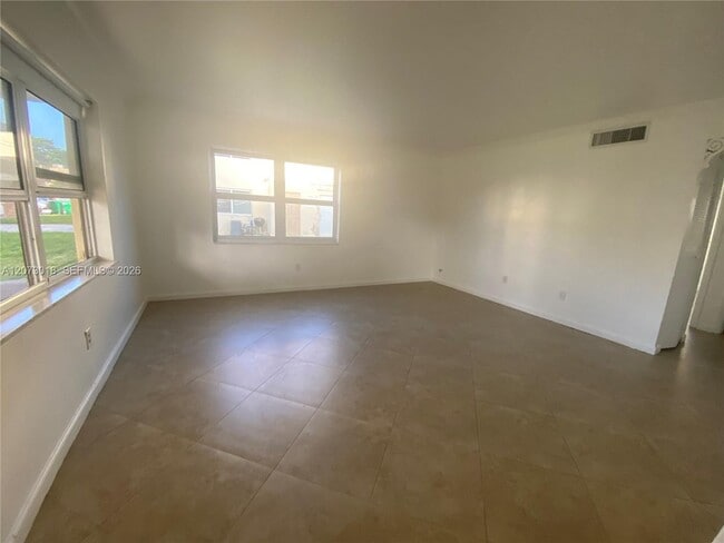 Foto del edificio - 3670 SW 60th Ave