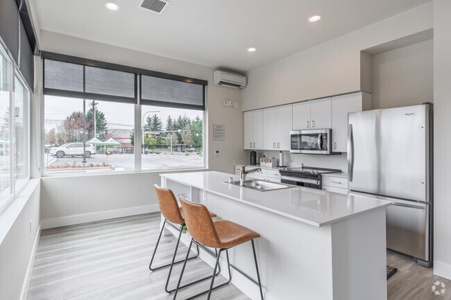 Resident Lounge - Walnut Trail