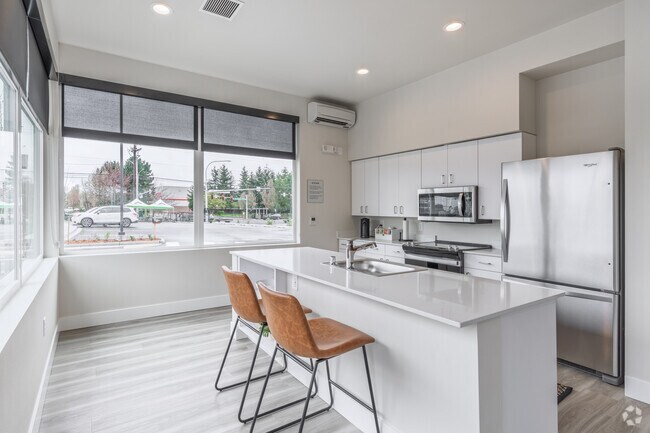 Resident Lounge - zzzWalnut Trail