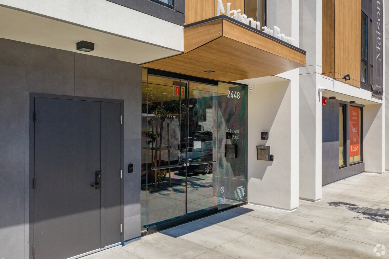 Entrance - Maison au Point