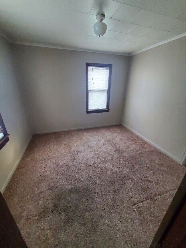 Building Photo - 2 bedroom house in Rockwell City $625