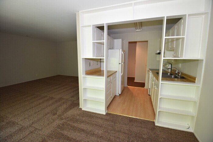 Primary Photo - Topsfield 1 bedroom Condo