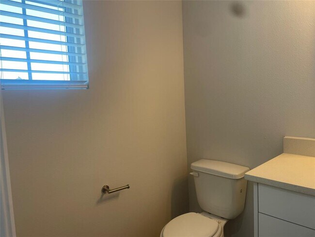 Foto del edificio - 1726 Wandering Hls Rd