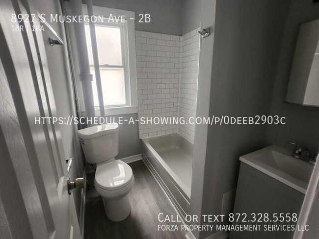 Building Photo - 8927 S Muskegon Ave