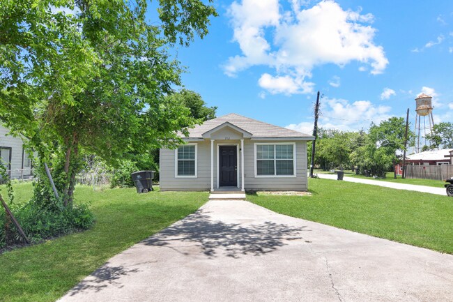 Building Photo - 712 Dunbar Rd