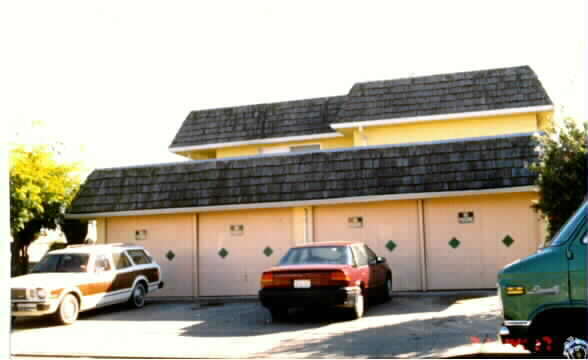 Building Photo - 3455 Redwood Ct