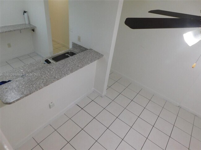 Building Photo - 1121 SW 105th Ave