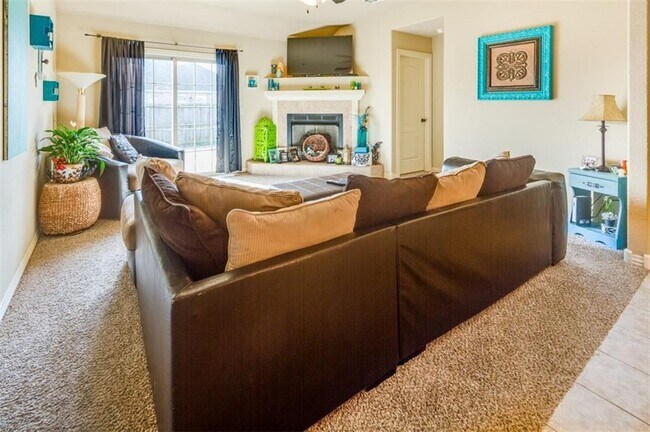 Foto del edificio - 4143 W Spring House Dr