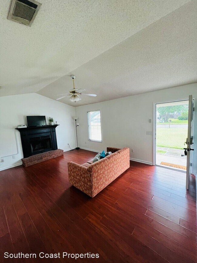 Building Photo - 3 br, 2 bath House - 1104 Tomcat Trail