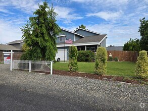Building Photo - 506 W 49th Ave
