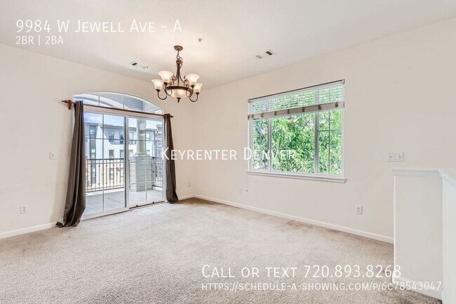 Foto del edificio - Stunning 2-Bed, 2-Bath Modern Townhome wit...